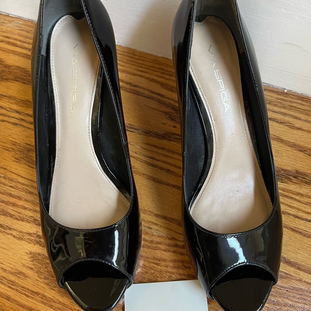 Via Spiga Black Patent Leather Heels